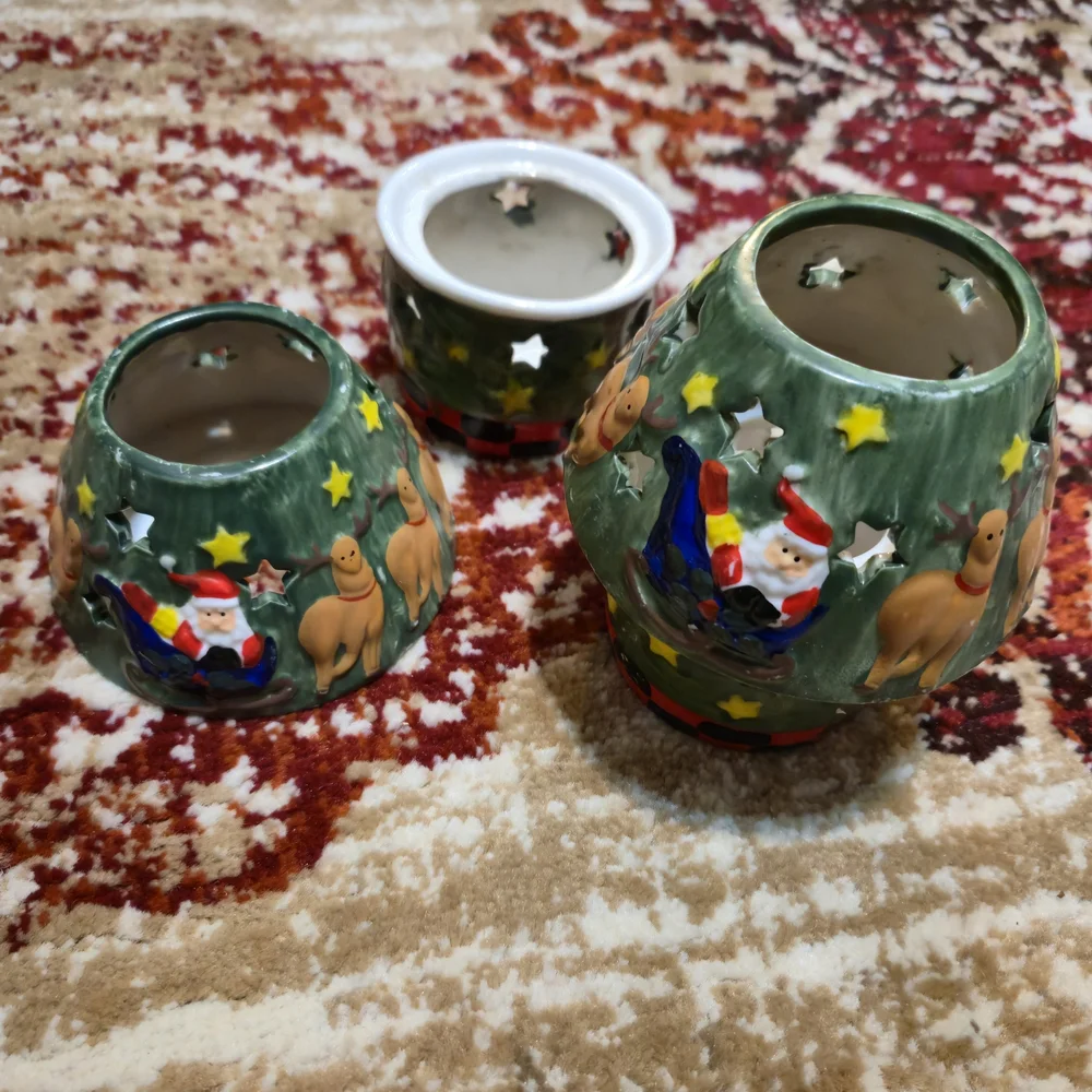 2 Set Vintage Christmas Tealight Candle Holder Set Santa Reindeer Old Country